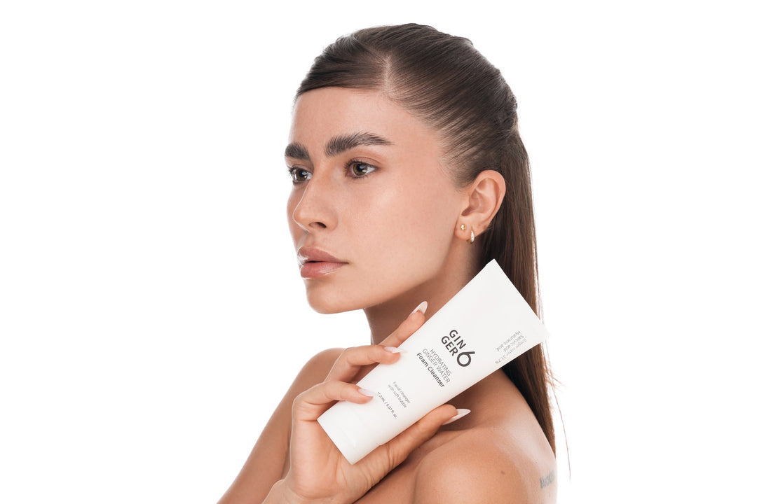 Double Cleansing: De ce „Mai Mult” Înseamnă „Mai Bine” pentru Tenul Tău. Ghidul Complet K-Beauty Koan Beauty