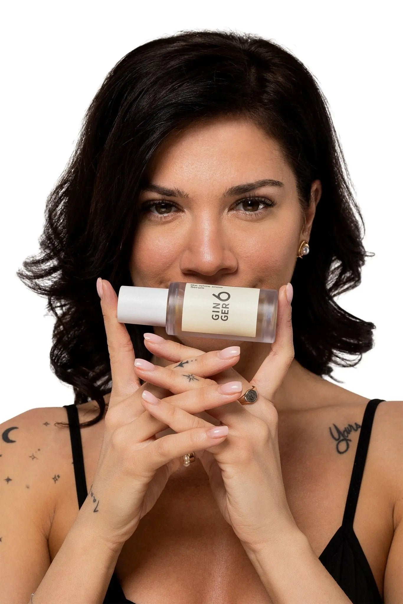Ser cu Acid Hialuronic Peptide si Niacinamida GINGER6 Like White